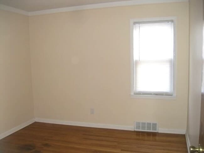 Photo - 21536 Panama St