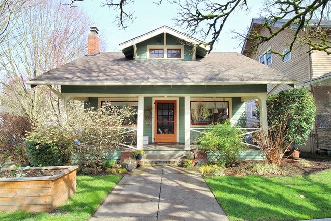 Photo - 2503 SE Yamhill St Casa