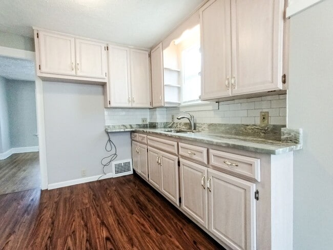 Photo - Beautiful Renovated 3 Bedroom, 1.5 Bathroom Colonial in Cleveland Heights, OH!