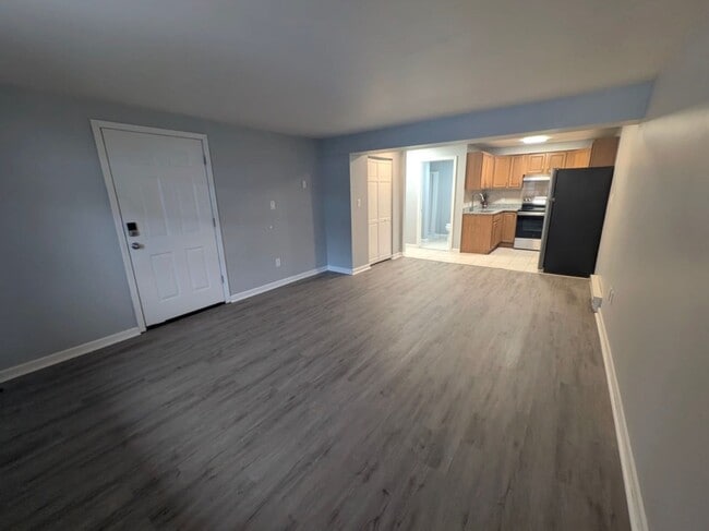 Building Photo - 5 Andrews Rd Unit 3