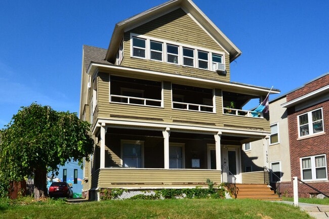 Building Photo - 1920 1st Ave S Unit #2