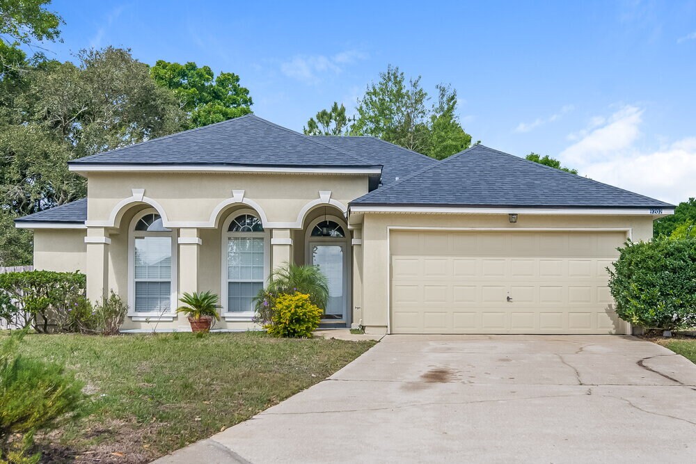 Photo - 9202 Dale View Ln W