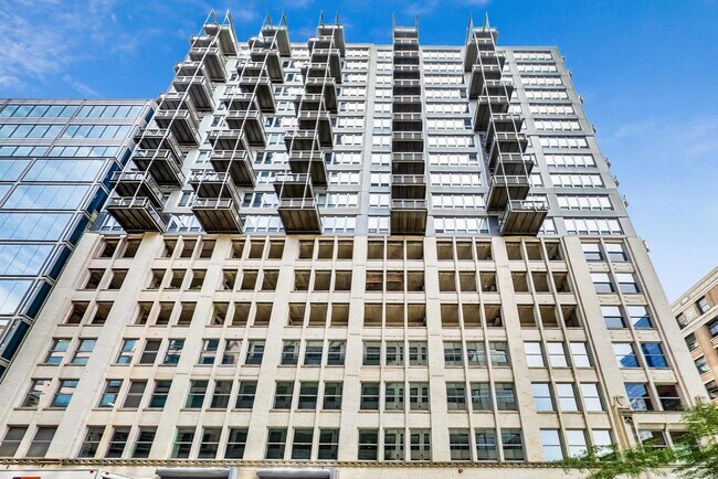 Photo - 565 W Quincy St Condo Unit 1109