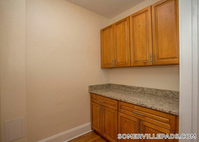 136 Highland Ave Unidad 6