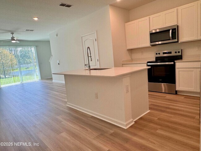 Photo - 5989 Ortega Lk Dr