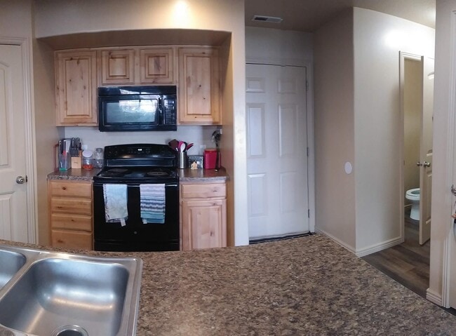 Photo - 1843 E 160 S