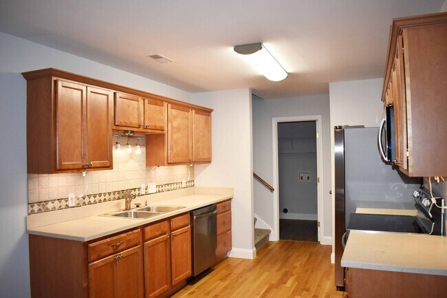 Photo - Newly refurbished, Great Location