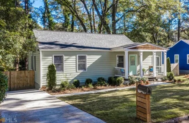 Cozy Bungalow in Atlanta's Westside - Cozy Bungalow in Atlanta's Westside House