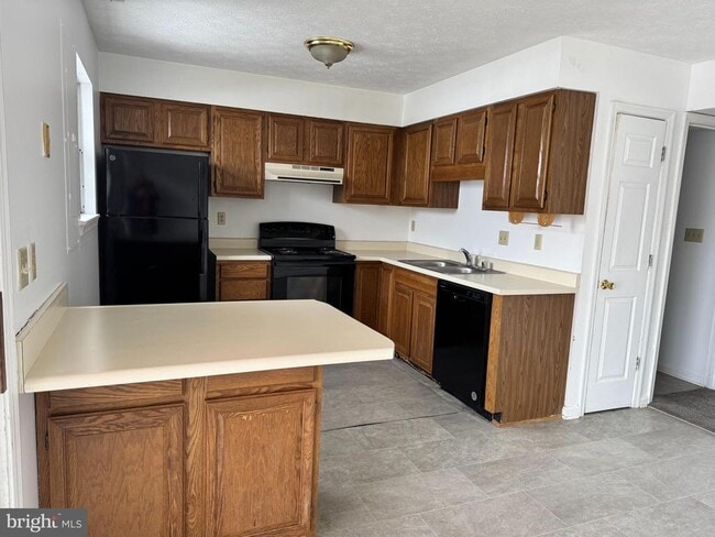 Photo - 160 Stadium Cir