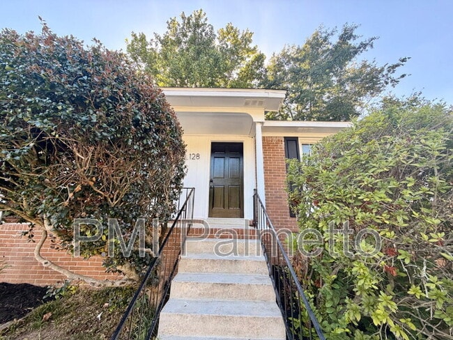 128 Crestmore Dr
