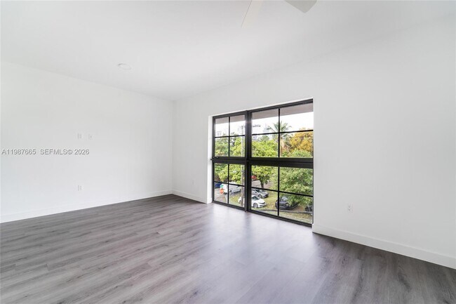 Photo - 1165 NW 8th Ave Unidad 101