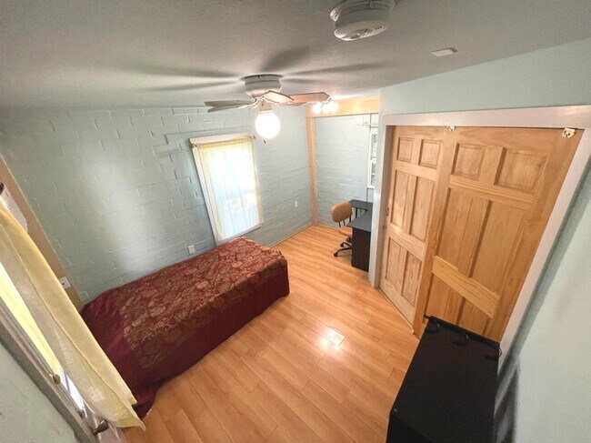 Photo - 2605 Oaklawn Ave Unit 1FW