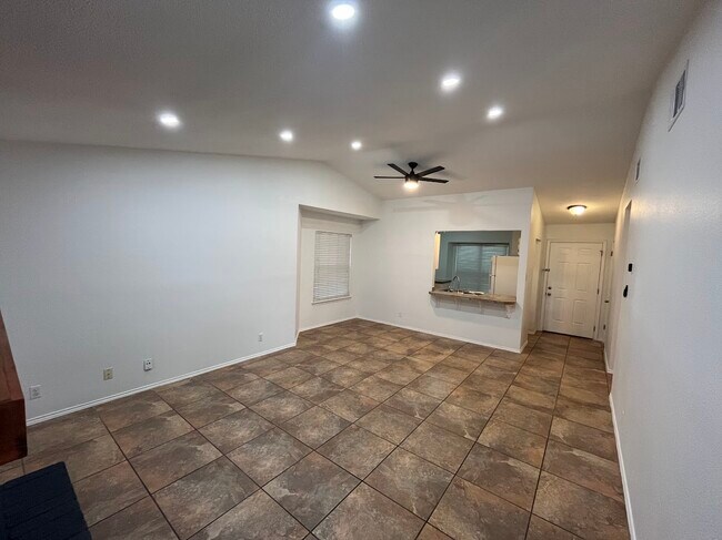 Photo - 4314 Moss Cave