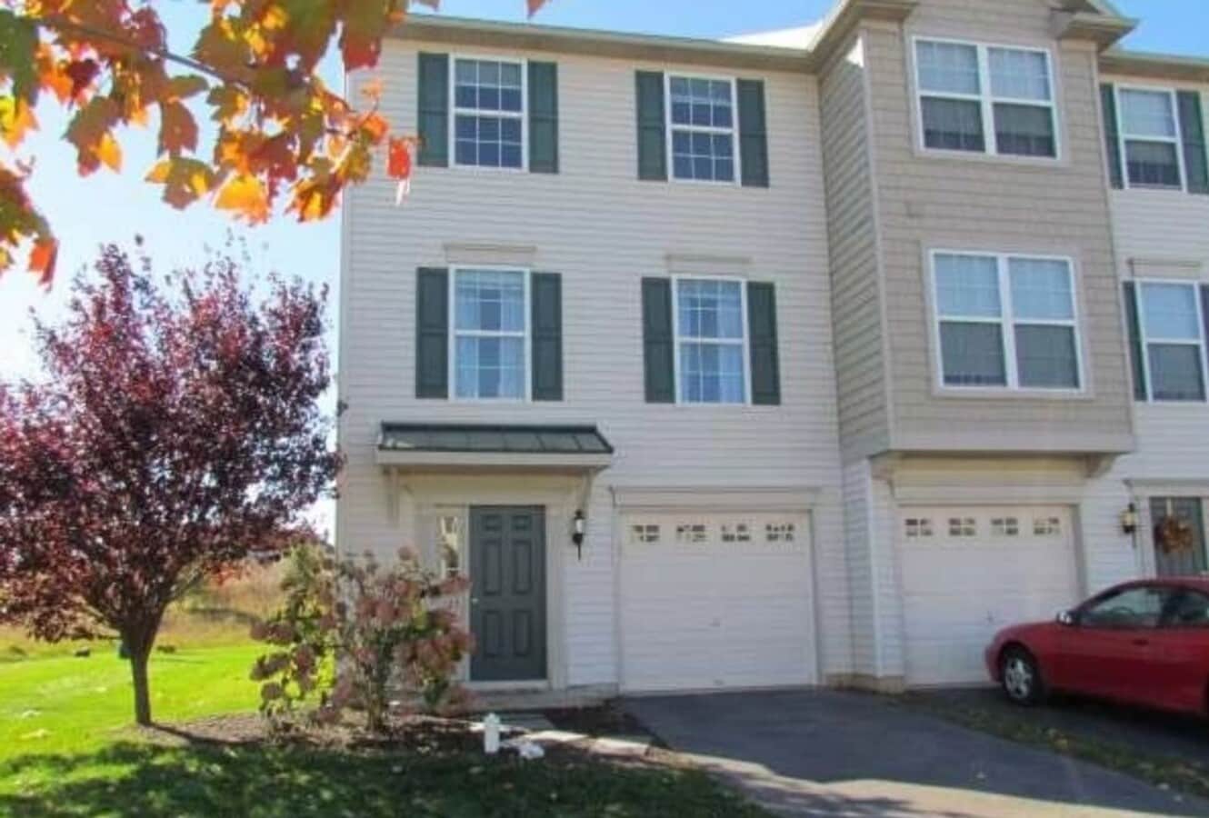 3 bedroom Townhome in Amberleigh HOA - 3 bedroom Townhome in Amberleigh HOA