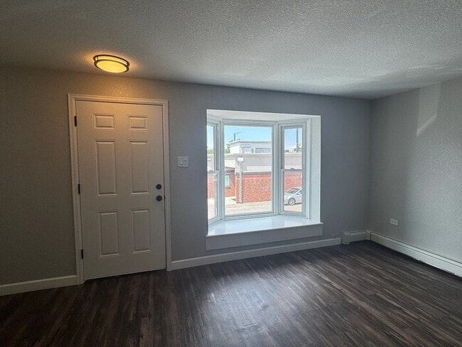 Photo - Look no further! newly remodeled 2 bed cen... Unit 3