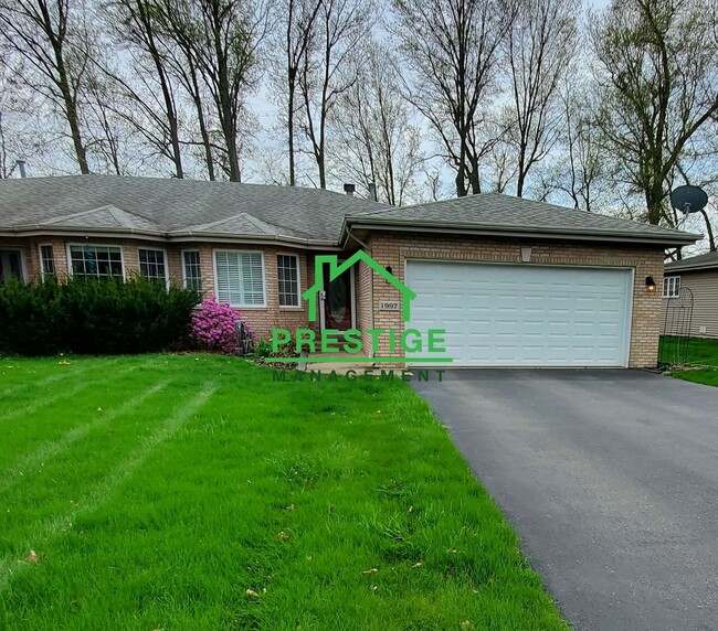 3BD/2BA Duplex Home In Chesterton, IN - 3BD/2BA Duplex Home In Chesterton, IN