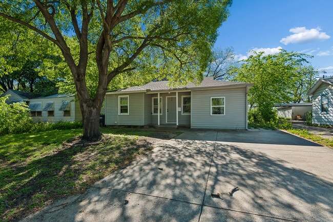 Photo - 2821 S Hills Ave