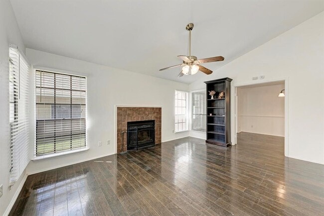 Building Photo - 8610 Croydon Loop Rental