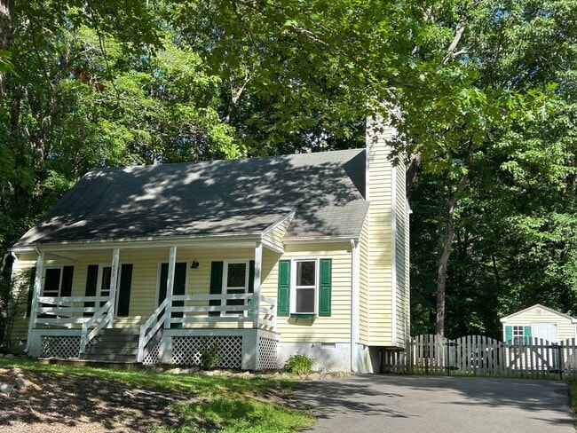 Photo - Charming 3BR Cape Cod w/ Loft, Skylights & Fenced Yard – Prime Midlothian Location - Buckingham V...