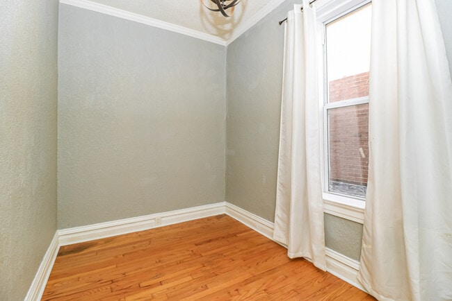 Photo - Fantastic 2bd/1ba home! Let yourself in!