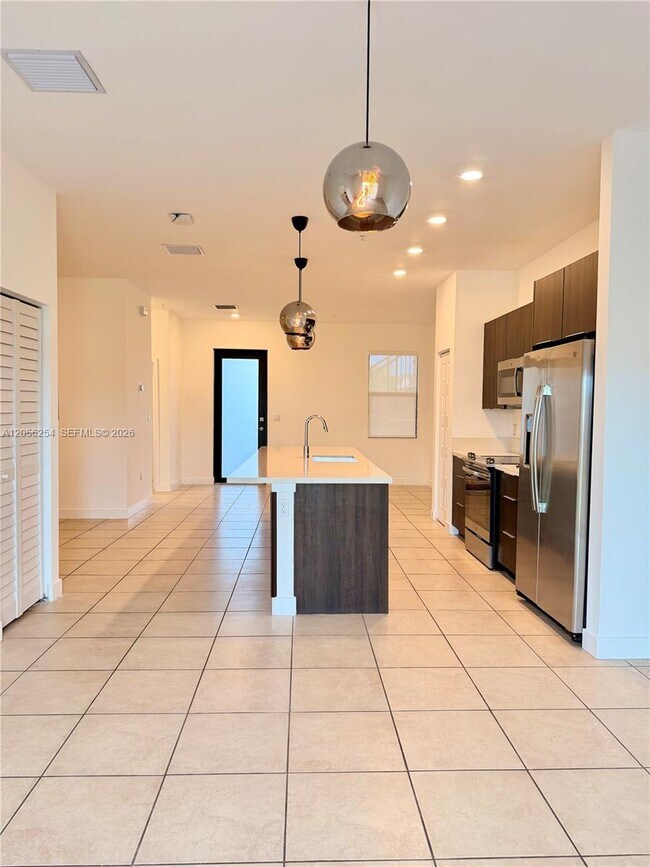 Photo - 7819 NW 104th Ave Unidad 22