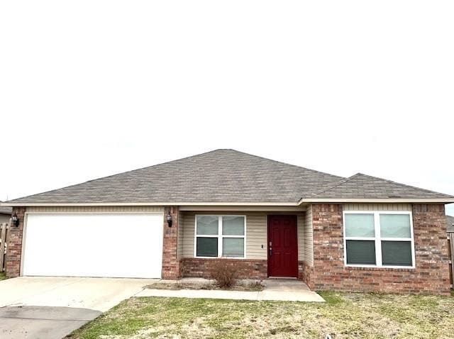 Building Photo - 864 NW Evans Cir