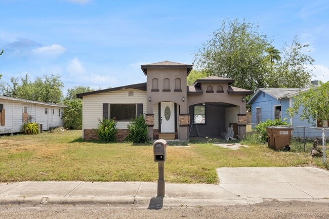 Building Photo - 1206 E Samano St Rental