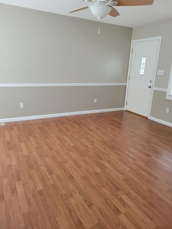 Photo - 3 Bedroom Ranch: Ellettsville!
