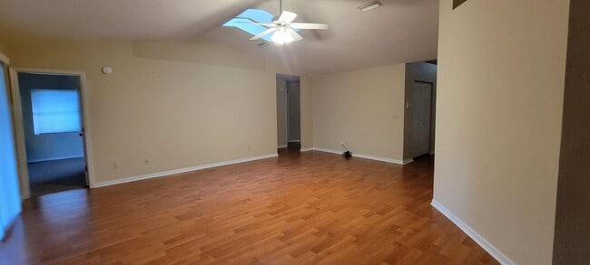 Photo - 3/2: Enjoy this nice spacious home in Sunrise.