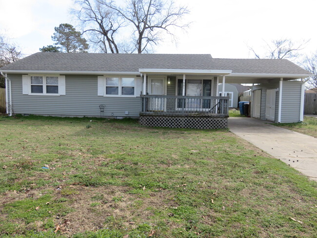Photo - 1621 Dearborn Dr House