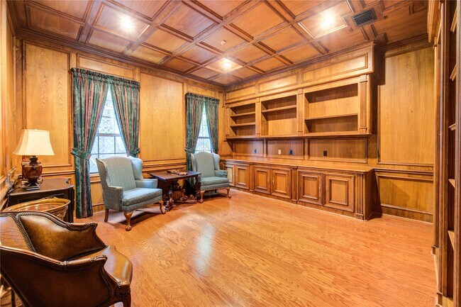 Photo - 2510 Potomac Dr Unit B