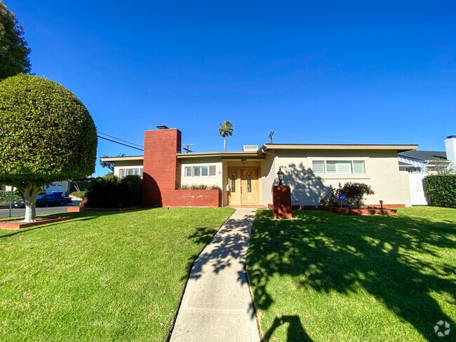 Building Photo - 7377 W 88th St Rental