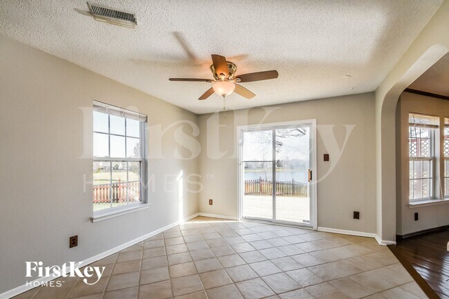 Photo - 19528 Windwood Pkwy