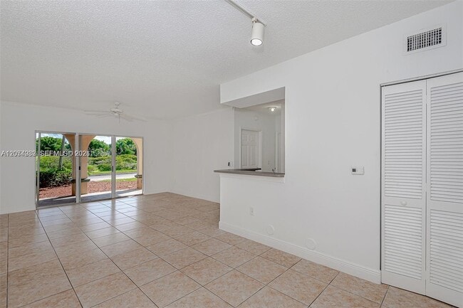 Photo - 2452 Centergate Dr Unit 103