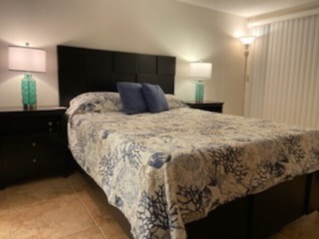 Photo - 8600 Ridgewood Ave Apartamento Unidad ID1346831P