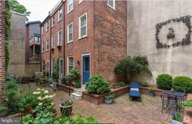Building Photo - 228-30 Catharine St Rental