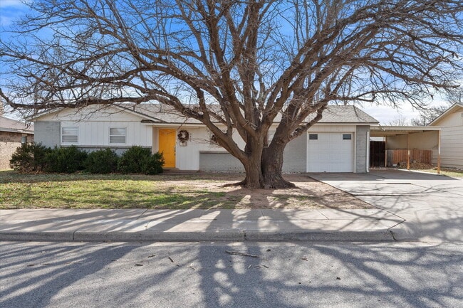 Building Photo - 4803 8th St