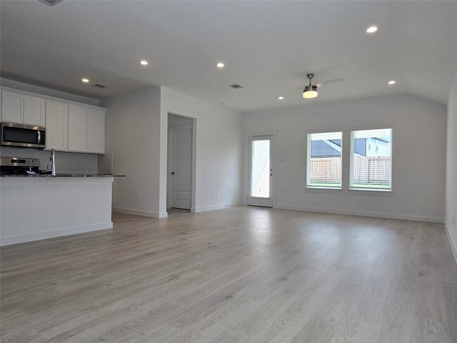 Photo - 7826 Calabria Dr