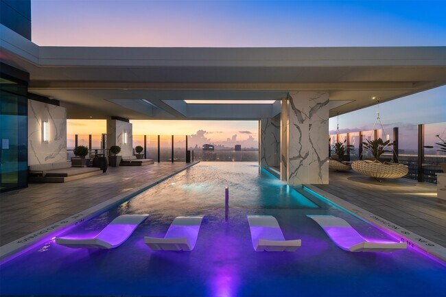 Photo - 1770 S Post Oak Ln Unit 2308