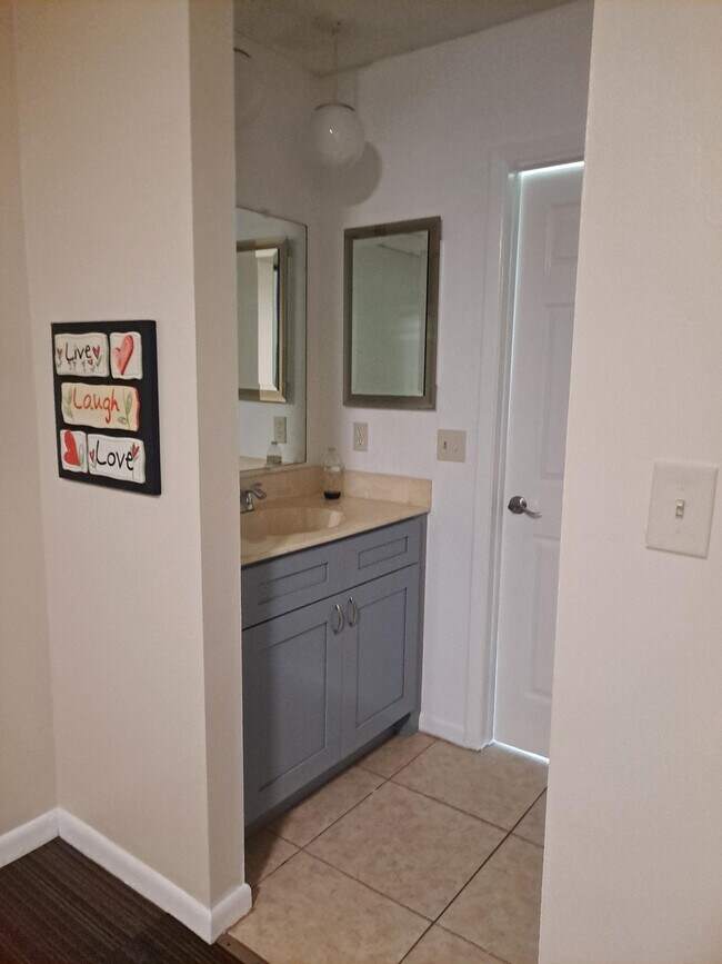 Photo - 811 Granite Rd