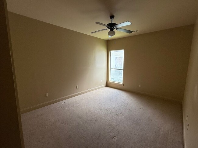Photo - 9441 Boone Ave