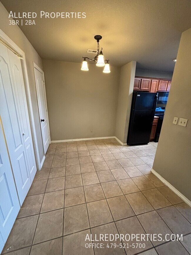 Photo - 1712 N Chestnut Ave