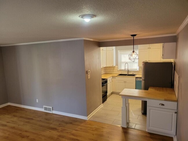 Photo - 7506 Rainbow Dr