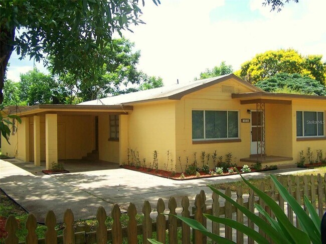 Photo - 1615 Crocker Ave House