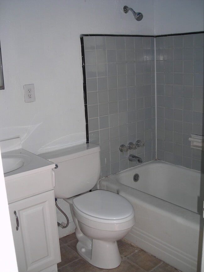 Building Photo - 3471 Stauss Ave Rental