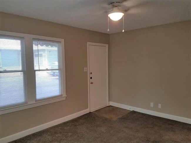 Photo - 110 E 30th St