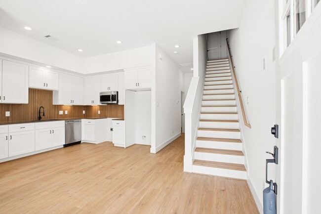Photo - 7841 Sunnyhill St