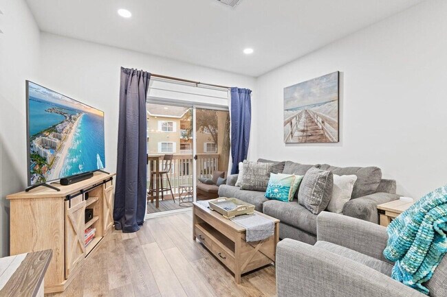 Photo - 34 Heron's Watch Way Unidad ID1447116P