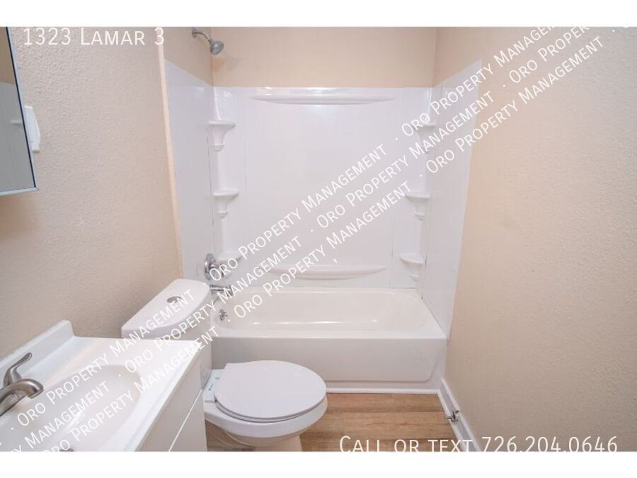 Photo - 1323 Lamar St
