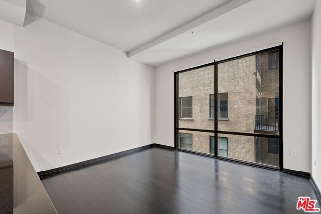Photo - 655 S Hope St Unit 1006